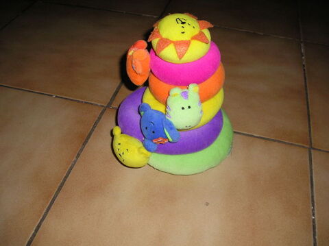  pyramide de mousse composes de plusieurs anneaux 5 Septmes-les-Vallons (13)