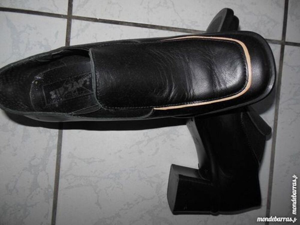 CHAUSSURES FEMME NOIRES NEUVES Chaussures