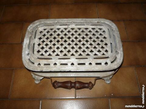 Grande chaufferette en fonte Godin à braise 45 Castres (81)