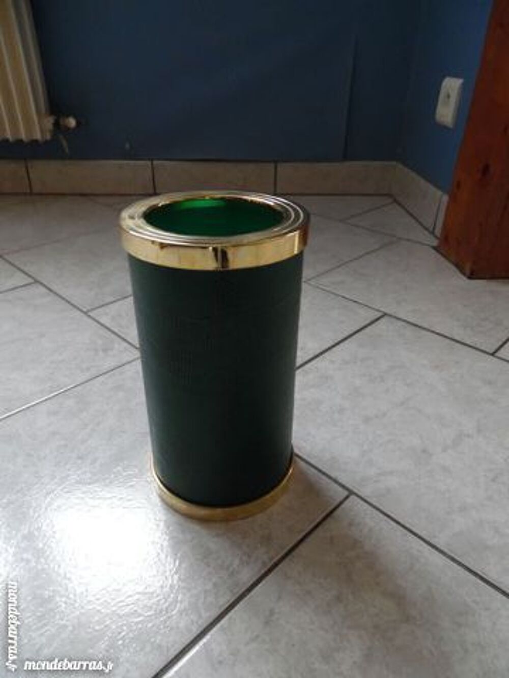 r&eacute;servoir pour bouteille, coloris vert/dor&eacute; Cuisine