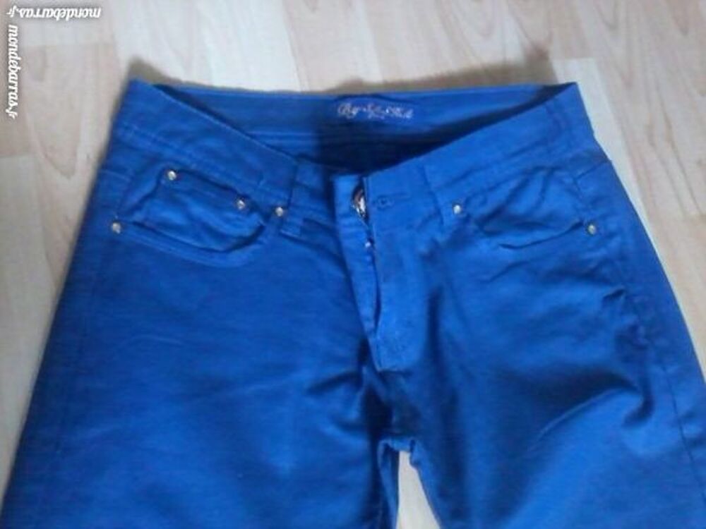 Pantalon bleu neuf taille 38 Vêtements