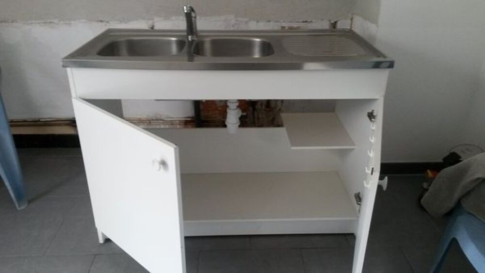 meuble &eacute;vier et robinetterie Electroménager