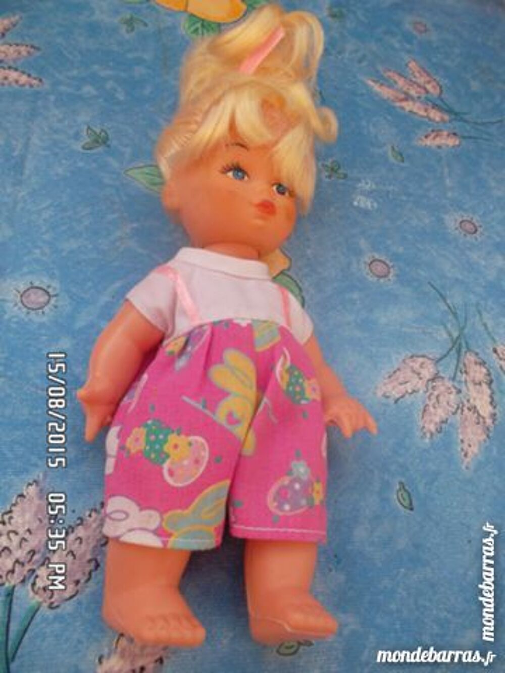 petite poup&eacute;e Jeux / jouets