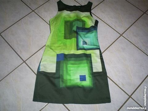 Robe DESIGUAL Taille 36/38 35 Geneuille (25)
