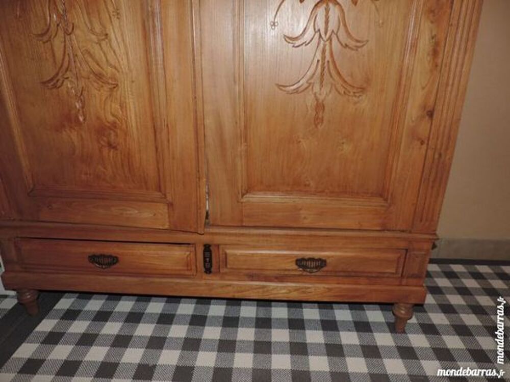 Armoire en sapin ancienne Meubles