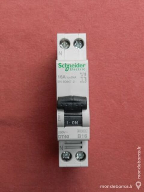 Rf 21011 DISJONCTEUR SCHNEIDER DT40 16A 1P+N B 23 Tergnier (02)
