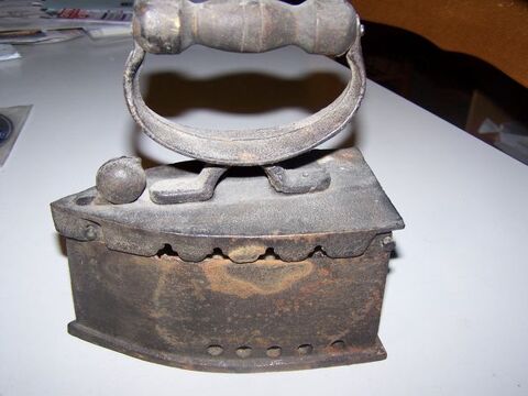 Ancien Fer � Repasser 40 Champenoux (54)