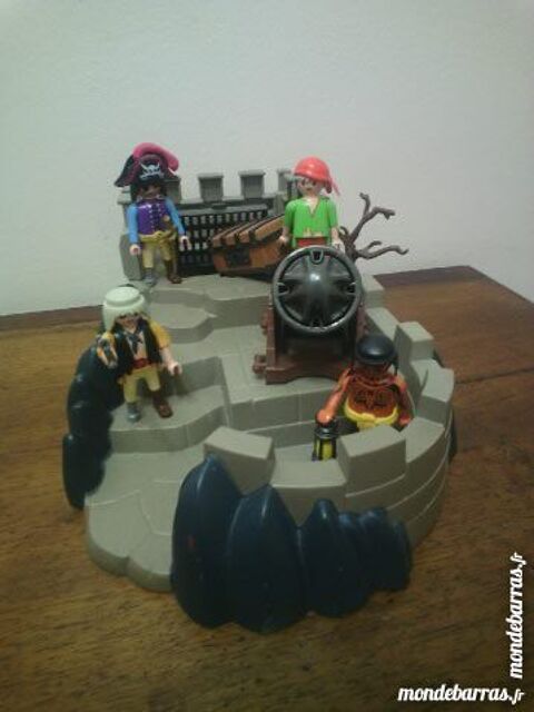 L'île fortifiée des pirates Playmobil 15 Reims (51)