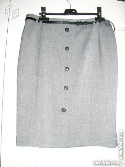 H&M, JUPE GRISE, T 44, DROITE, NEUVE, 10 Lons-le-Saunier (39)