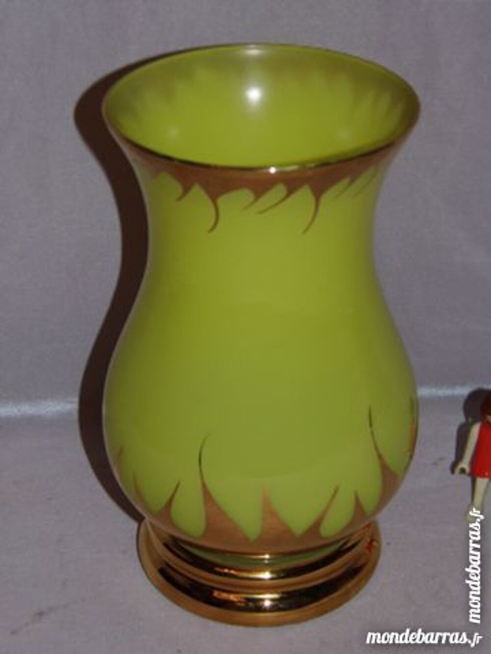 Vase opaline jaune et or vintage ann&eacute;e 50 60 Décoration