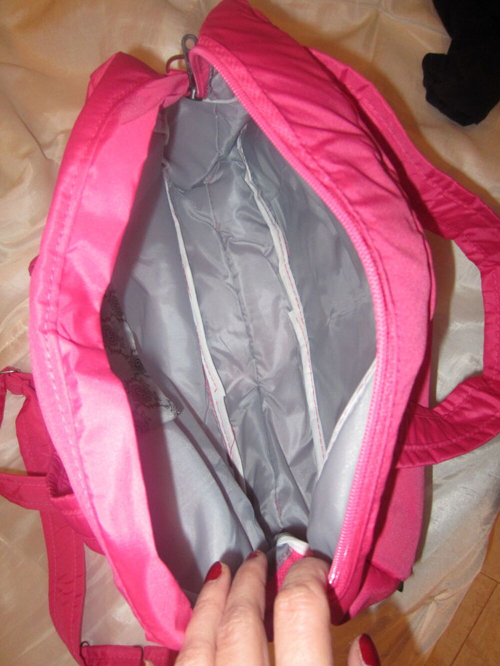 SAC NIKE ROSE NEUF Photos/Video/TV