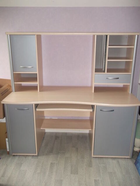 Bureau et sur bureau 140 Besanon (25)