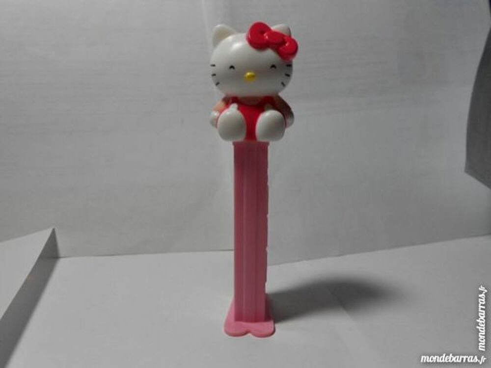PEZ DISTRIBUTEUR BONBONS HELLO KITTY Jeux / jouets