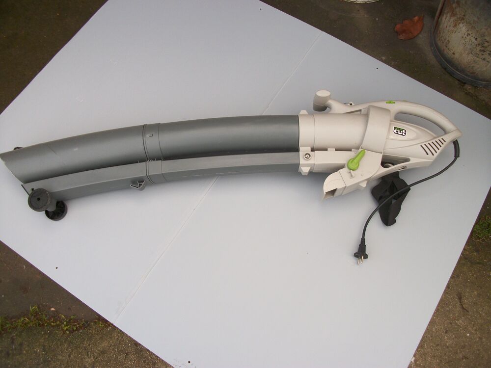 ASPIRATEUR SOUFFLEUR GREEN CUT Jardin