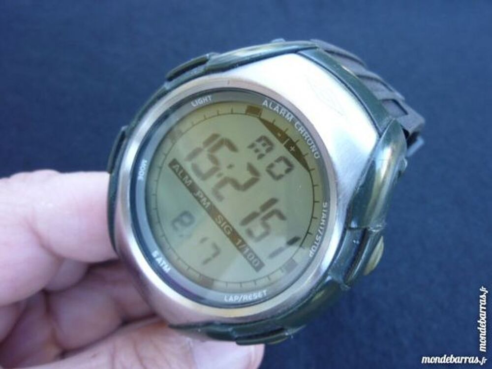UMBRO JUMBO MILITARY chrono 1/100&egrave;me DIV0213 Bijoux et montres