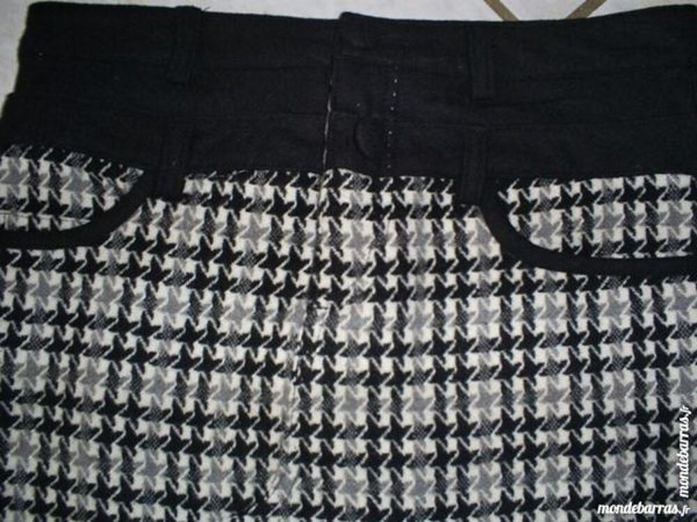 Jupe MORGAN neuve Taille 36 Vêtements