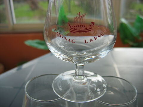 6 verres    Cognac LARSEN  8 cl 20 Le Vernois (39)