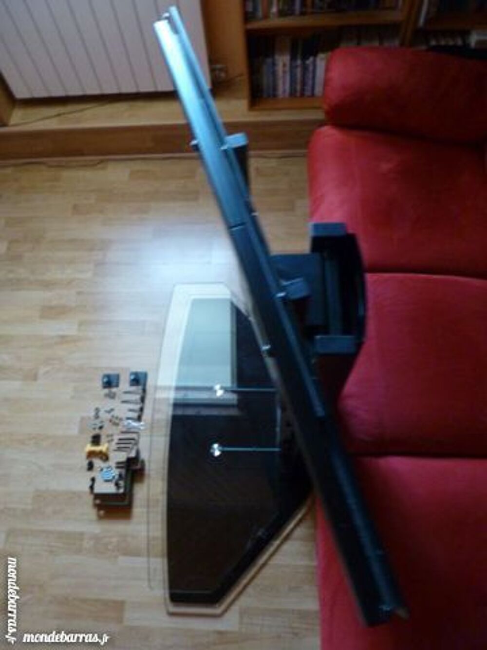 Meuble moderne TV hifi en verre tremp&eacute; et m&eacute;tal Audio et hifi