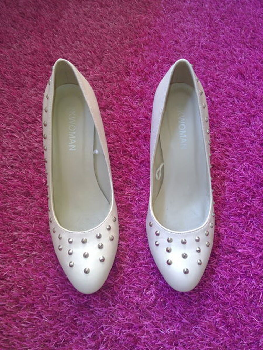 Escarpins rose p&acirc;le clout&eacute;s T40 Chaussures