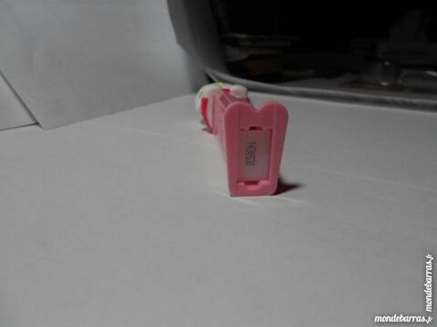 PEZ  DISTRIBUTEUR BONBONS HELLO KITTY 9 Montauban (82)