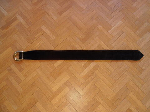 Ceinture noire velours boucle fer  cheval (77) 3 Tours (37)