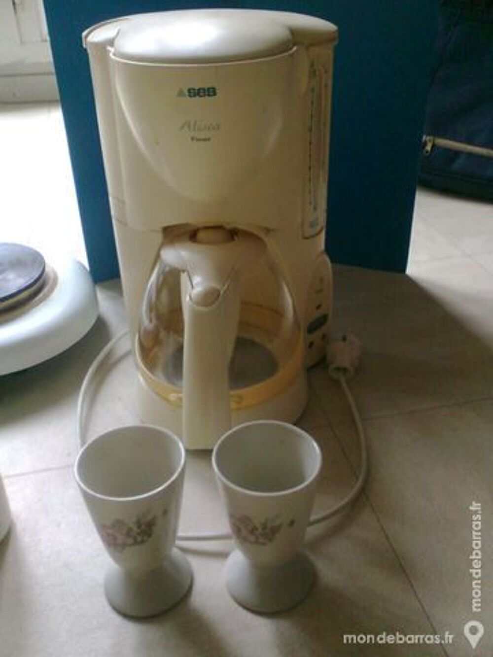 Cafeti&egrave;re, plaque, distr. zoe Electromnager