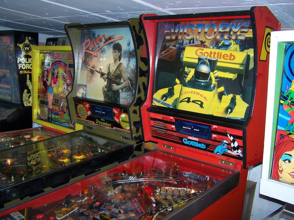 Ach&eacute;te en esp&eacute;ces jeux de bar caf&eacute; en panne ou a restaurer. Jeux / jouets