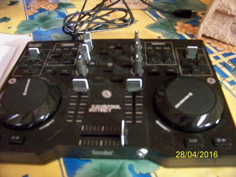 table de mixage Consoles et jeux vidéos