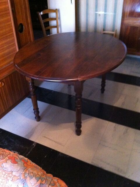 Table ronde/ovale  rabat en noyer avec allonges 320 Castres (81)