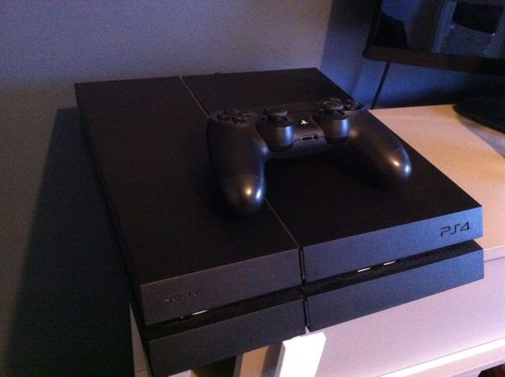 Pack Playsations 4 (PS4) + PSTV Consoles et jeux vidéos