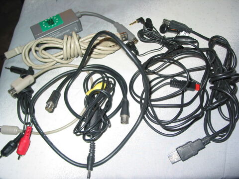 LOT C�BLES BRANCHEMENT INFORMATIQUE VOIR PHOTO 3 Marseille 13 (13)