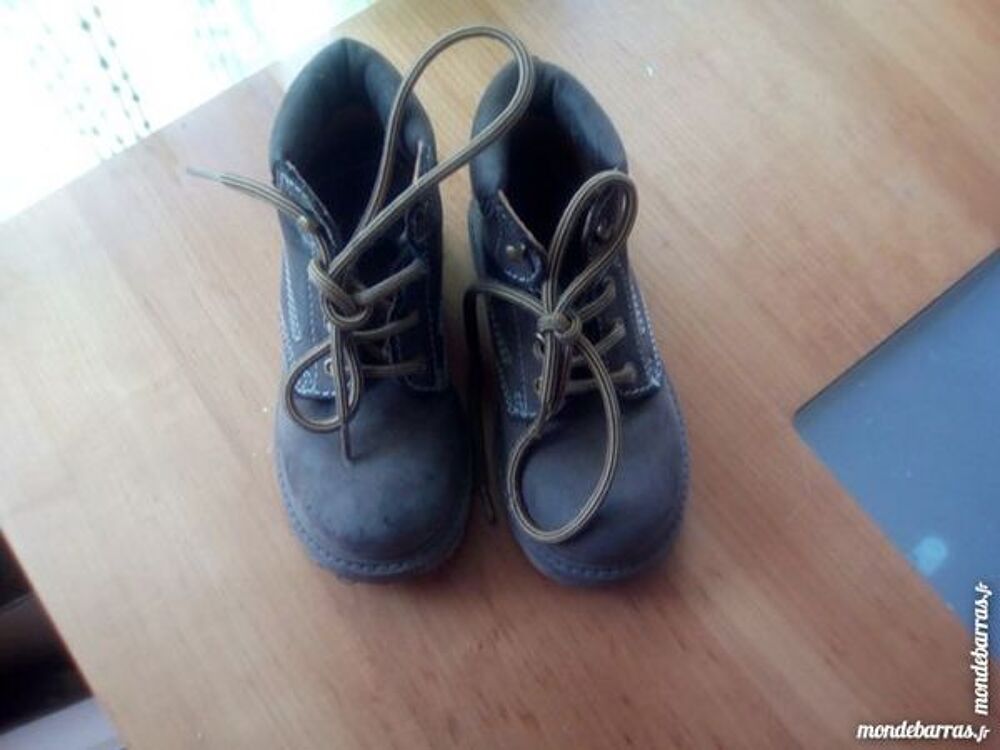 Chaussures montantes marron taille 27 Chaussures