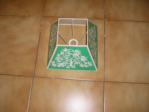 - abat jour pyramide neuf
- 5 � l'un
- 40 � les dix 5 Sept�mes-les-Vallons (13)