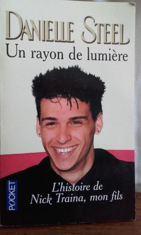 Livre de DANIELLE STELL 1 tampes (91)