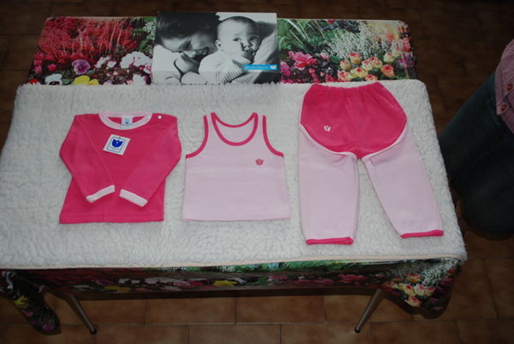 ensemble 3 pi&egrave;ces pour b&eacute;b&eacute;
Vtements enfants