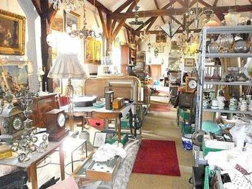 vide magasin antiquites et brocante 