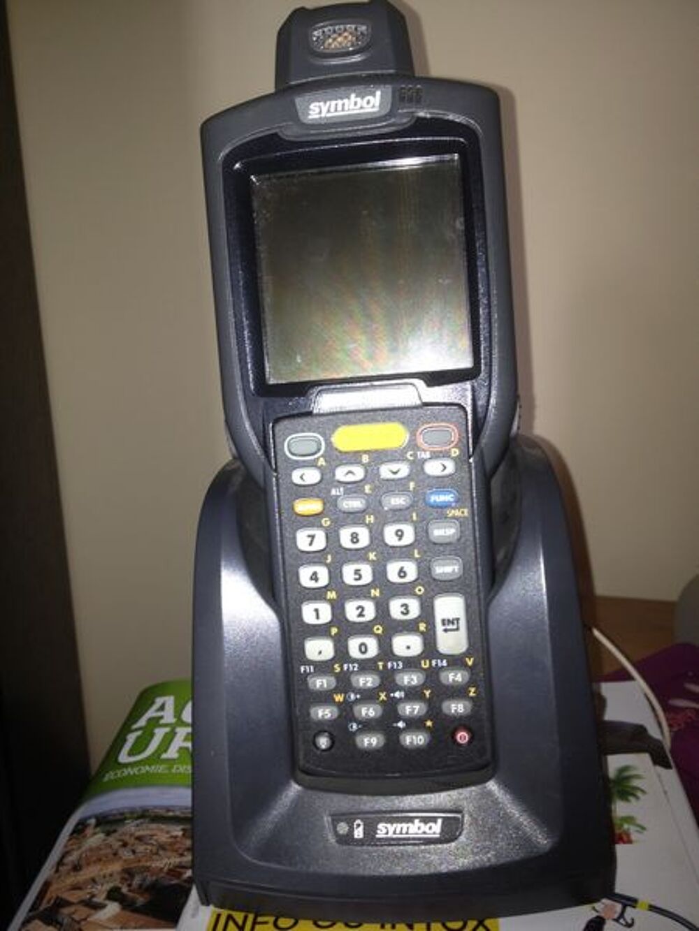 lecteur codes &agrave; barres marque SYMBOL MC 3000 Matériel informatique