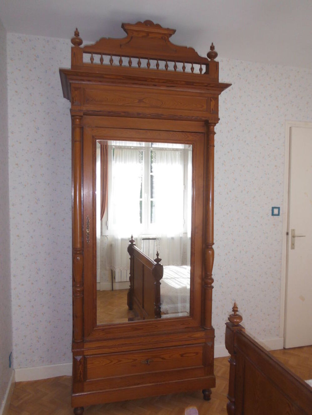 Chambre compl&egrave;te des ann&eacute;es 1920 Meubles