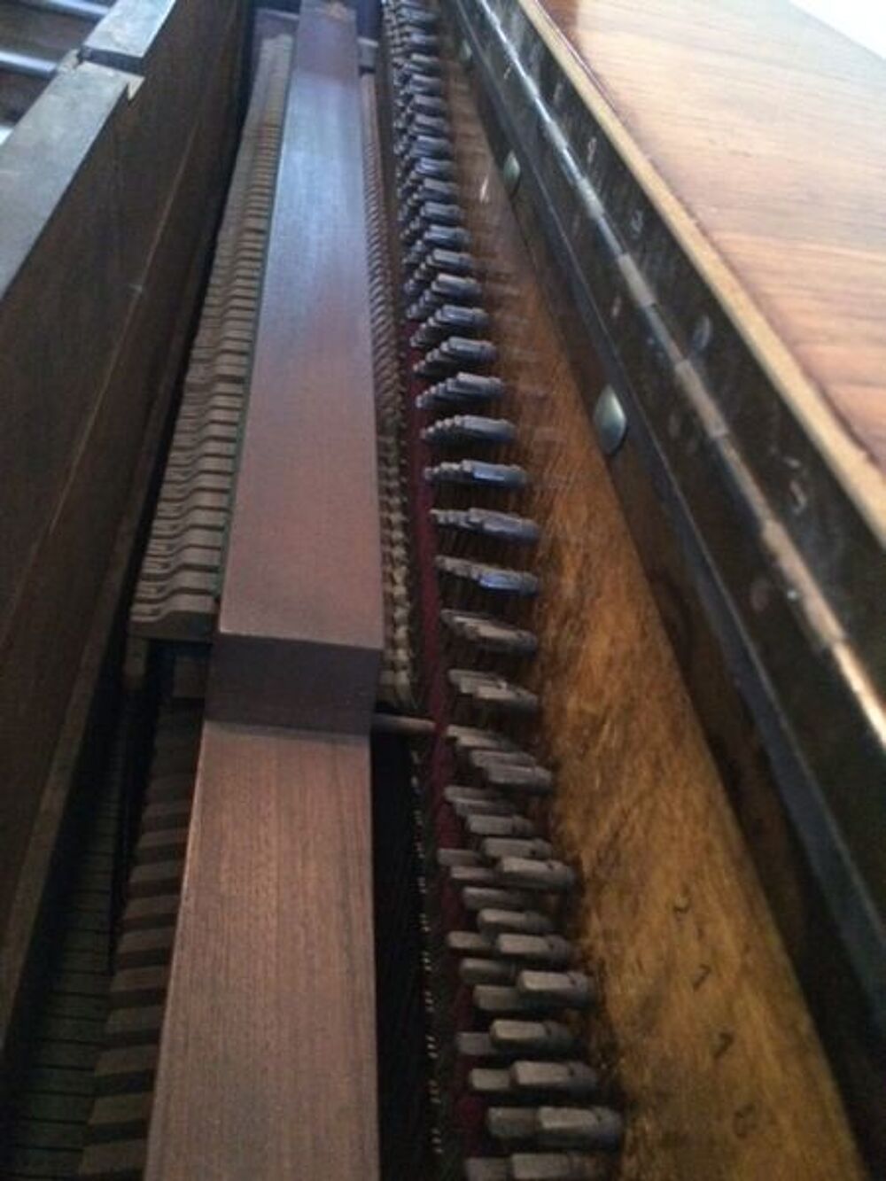 Piano droit Instruments de musique