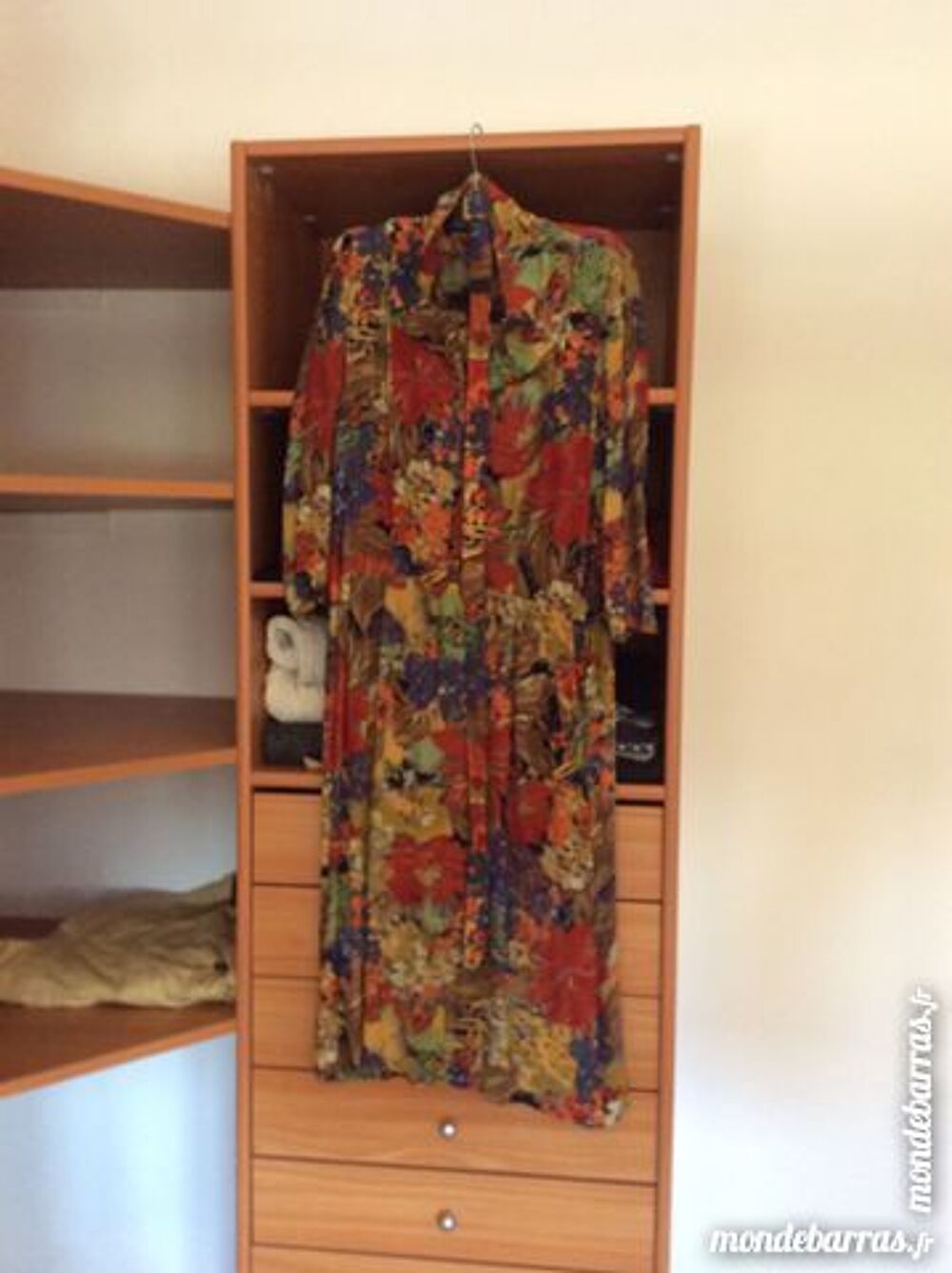 ROBES DIVERS MODELES Vêtements