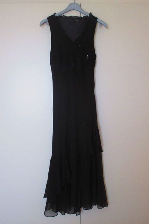 ROBE DE SOIREE NOIRE LONGUE. 5292 30 Agen (47)
