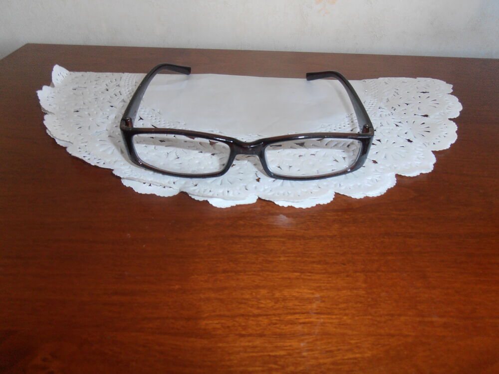 Lunettes loupe (27) Bijoux et montres