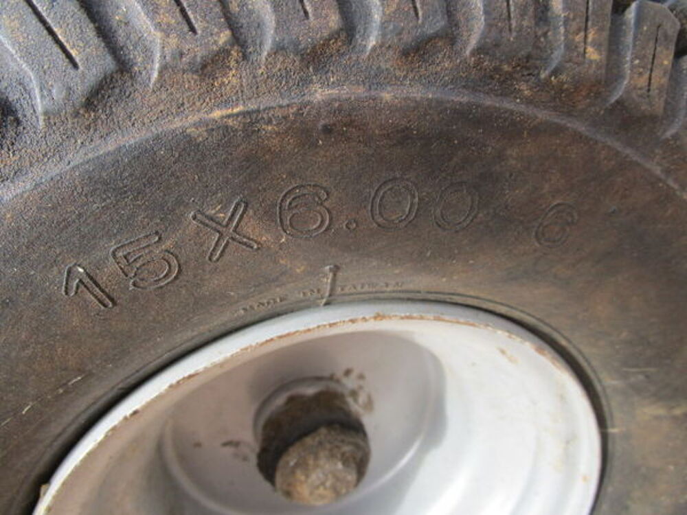 2 roues tracteur 21 x10.00 x 8 prix 70 Jardin