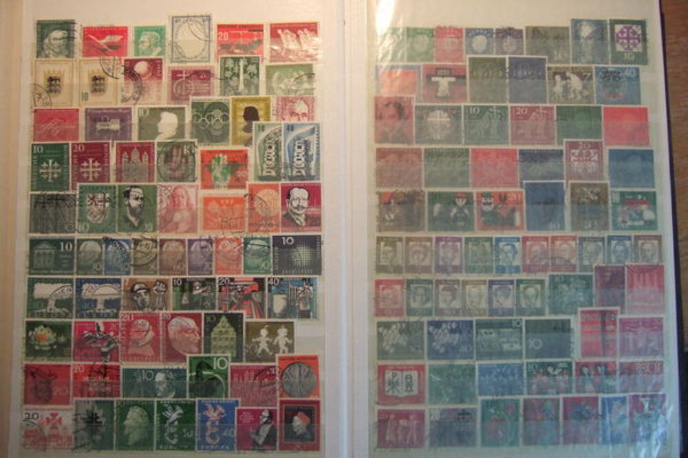 Album avec 1100 timbres diff&eacute;rent oblit&eacute;r&eacute; ALLEMAGNE 