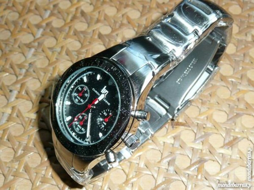 Tr&egrave;s belle montre tout en acier LIP neuve 3 chron Bijoux et montres