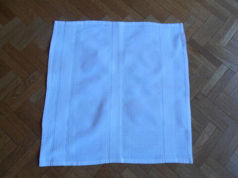 Serviette nervurée blanche (79) 2 Tours (37)