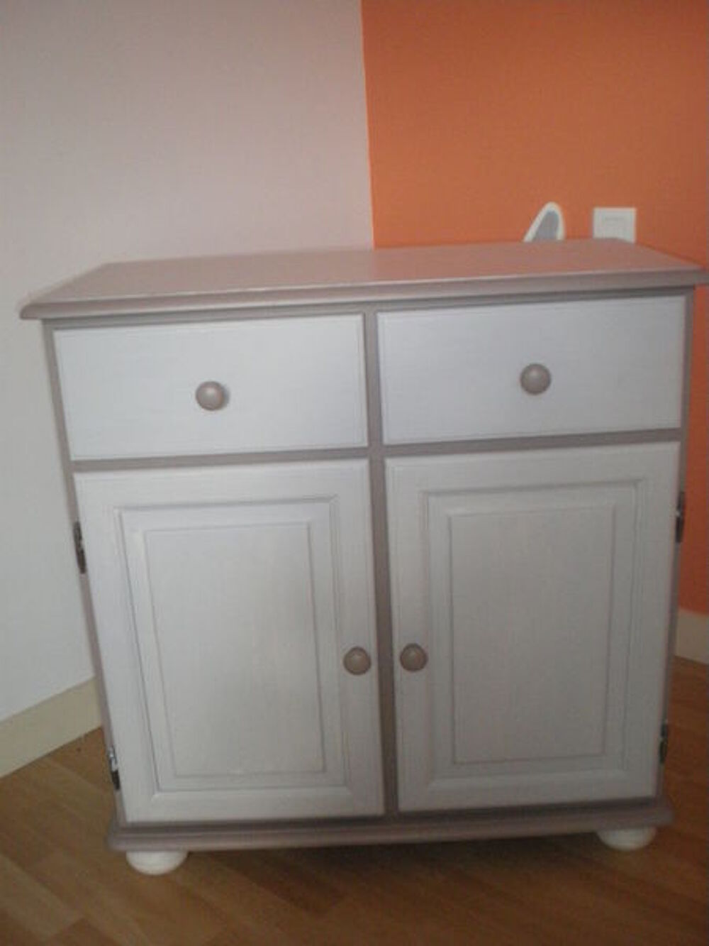 URGENT commode en pin peinte Meubles