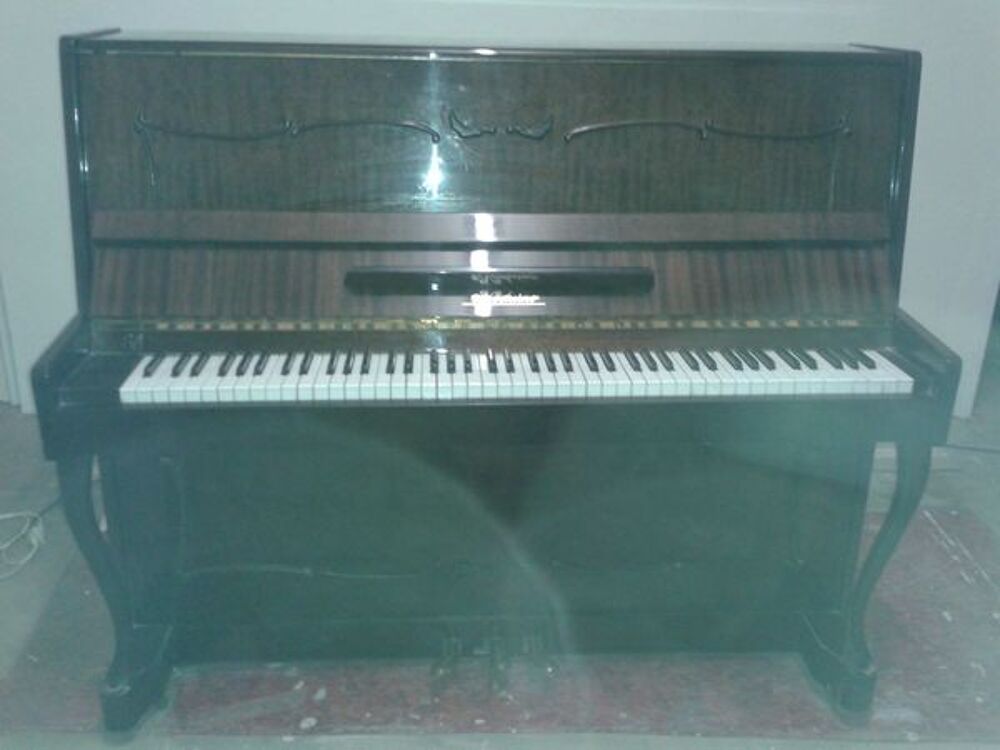 PIANO bon &eacute;tat Instruments de musique