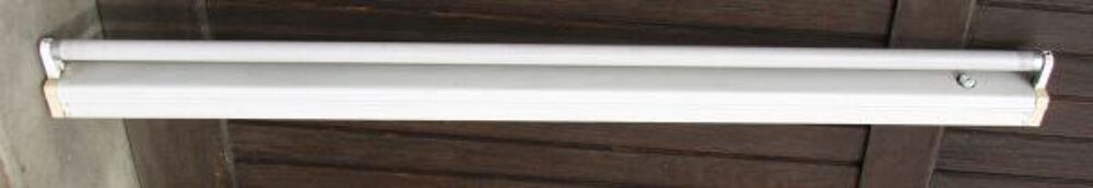R&eacute;glette tube n&eacute;on Cuisine
