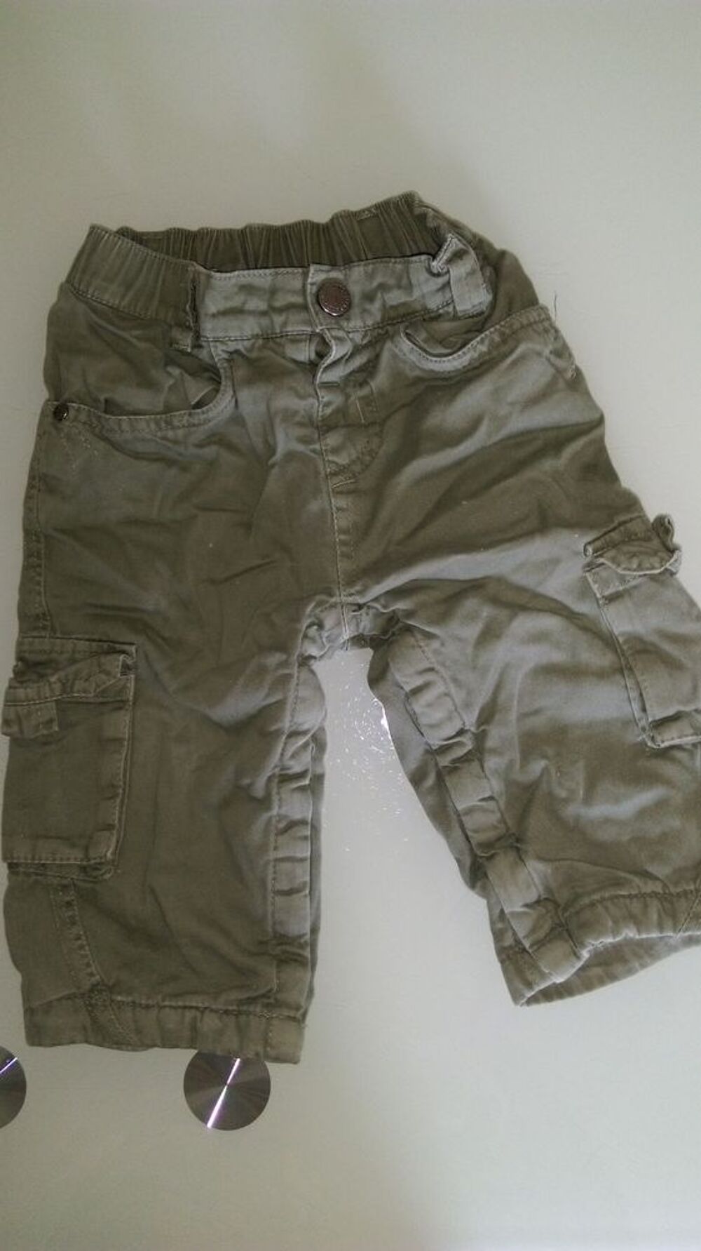 Pantalon vert gar&ccedil;on 9 mois kitchou 1.50 euro bon &eacute;tat
Puriculture